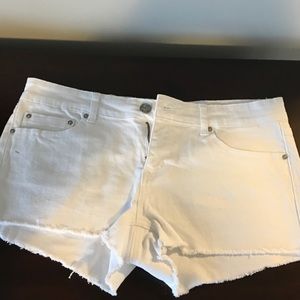 NEW! White jean shorts! Cotton and spandex!