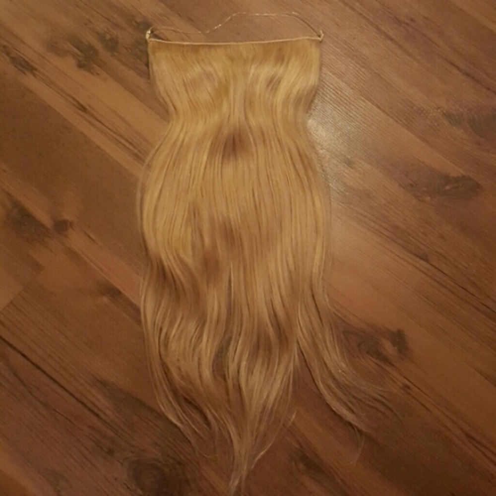 Brand new coco hair extensions 20" light blonde.