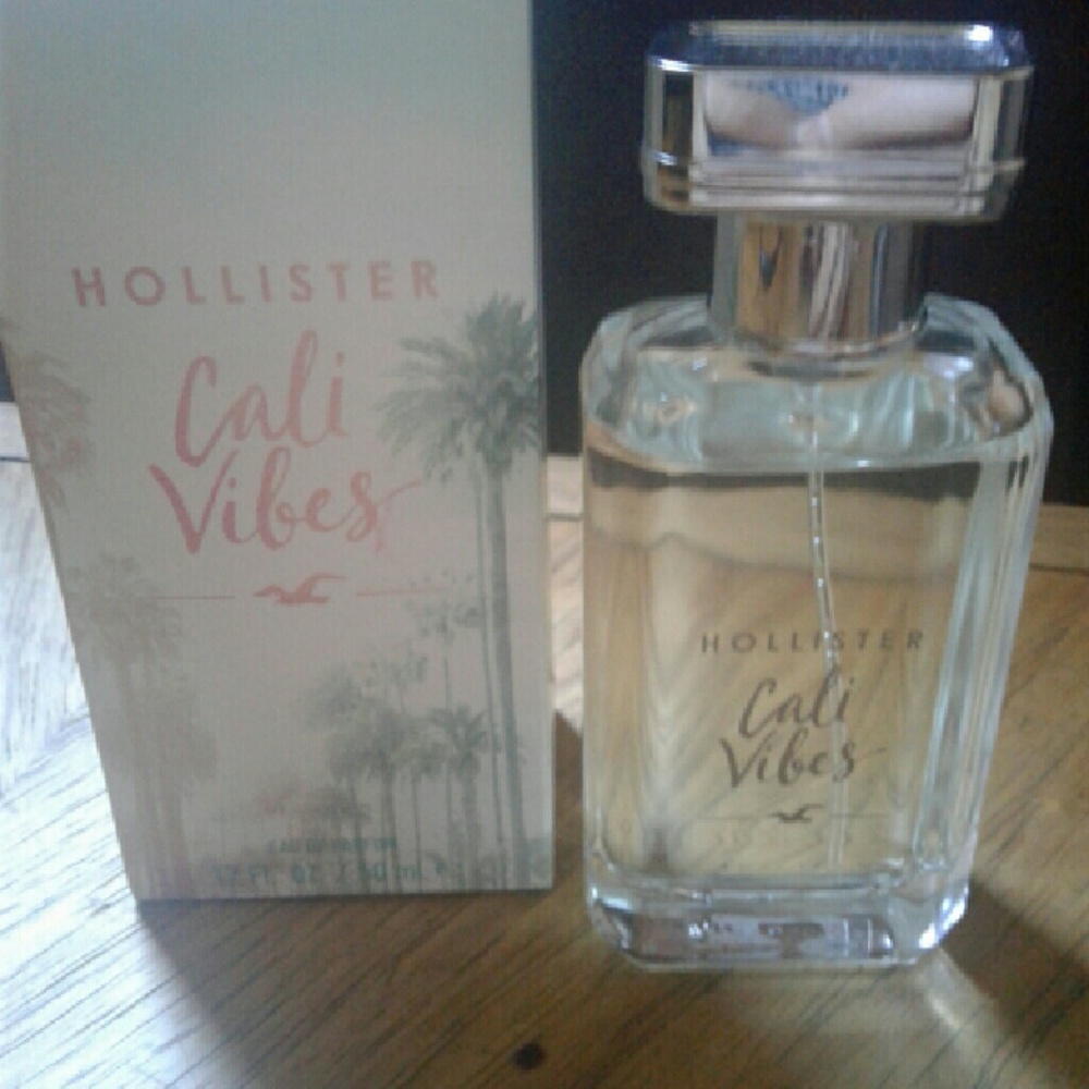 Hollister perfume