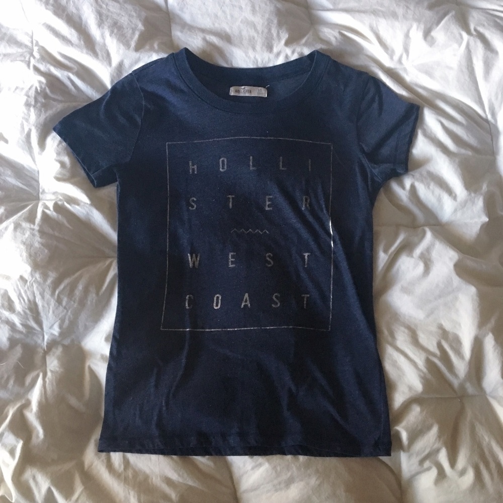 Dark Blue Hollister T-Shirt!