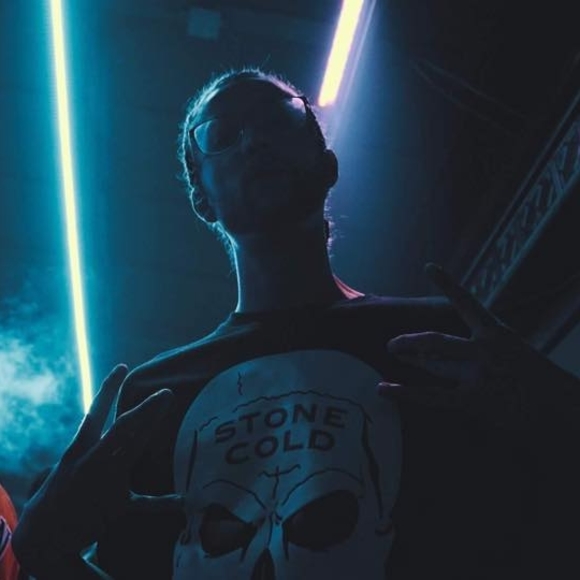 Meet your Posher, Chilli - Picture 1 of 1