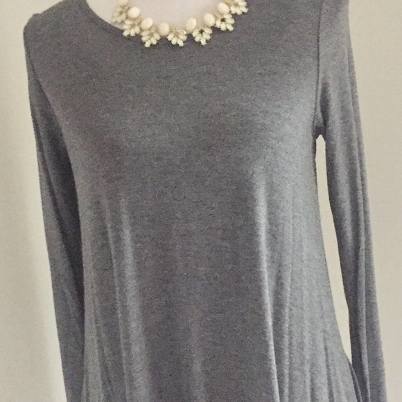Last one!!! SMALL Grey Essential Tunic - Picture 3 of 4