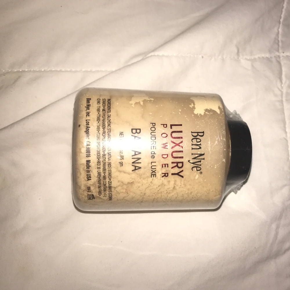 Luxury Powder Poudre De Luxe Banana Loose Powder