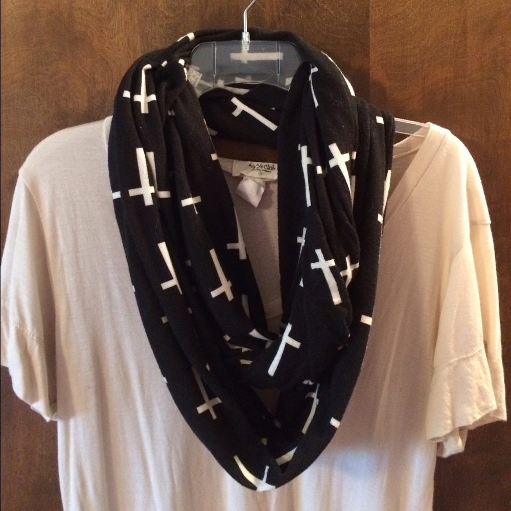 Infinity scarf! 🖤