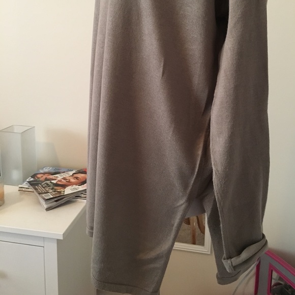 Lace up Pullover - Picture 3 of 4