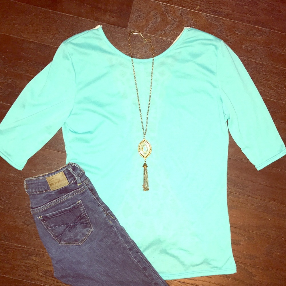 ❌❌SOLD❌❌Dillard's Top! Size Medium!