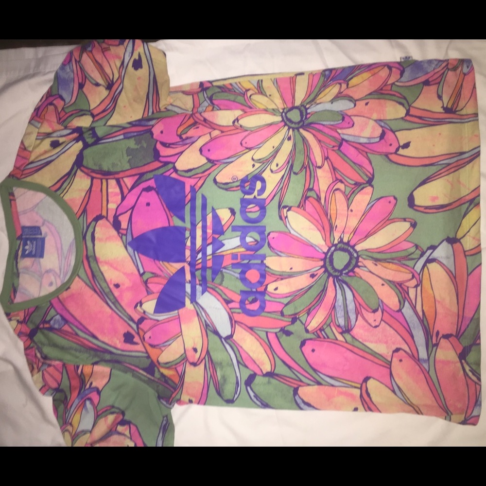 Adidas Floral Tshirt w Leggings