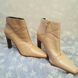 Booties Vintage Valarie Stevens