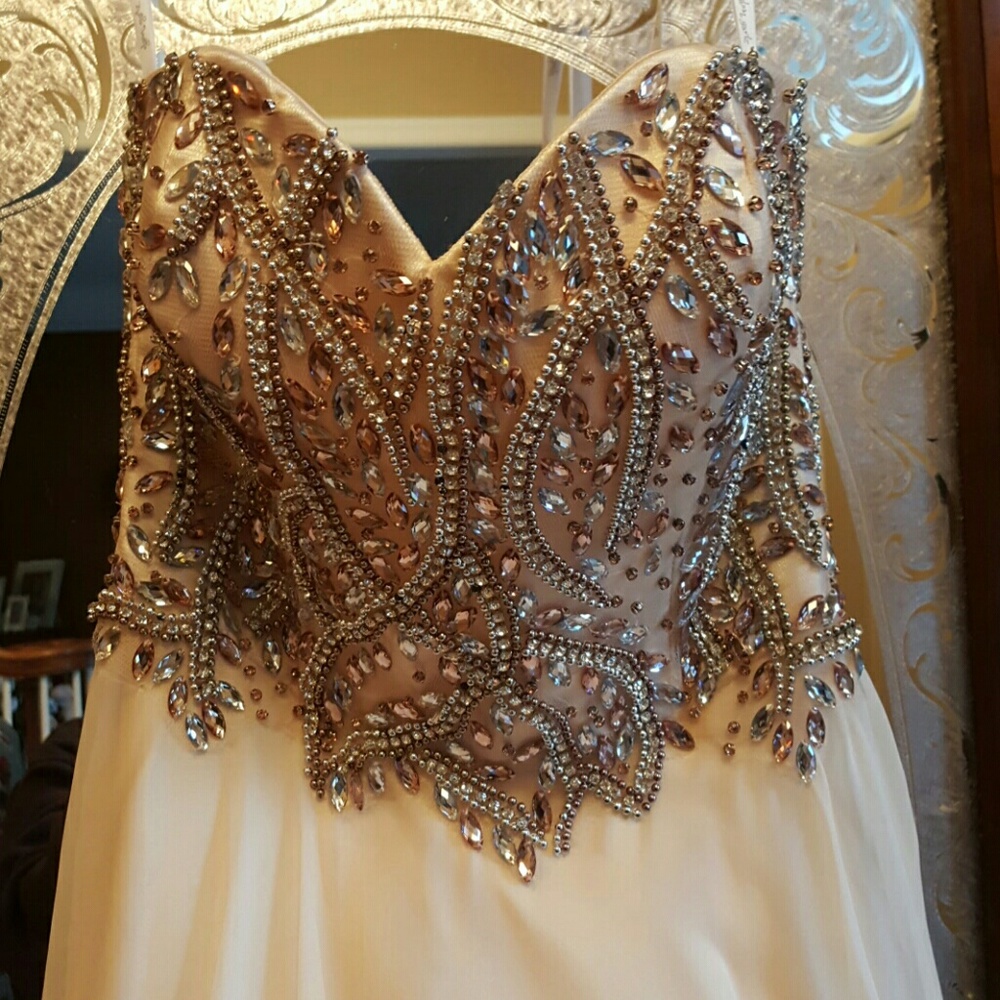Evening gown prom dress formal strapless