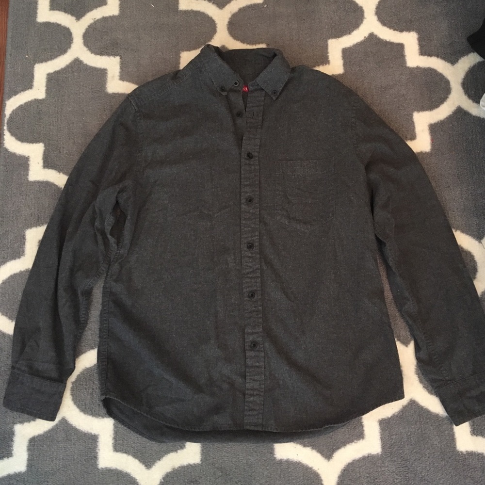 Men's Solid gray flannel button up