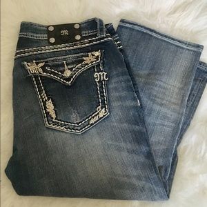 Miss Me Capri Jeans Size 33