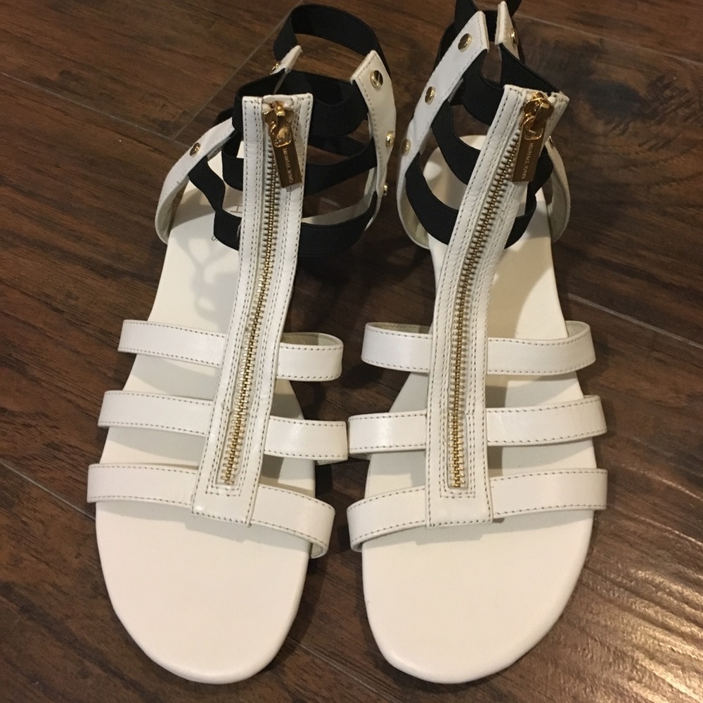 White & black Michael Kors Sandals w front zipper