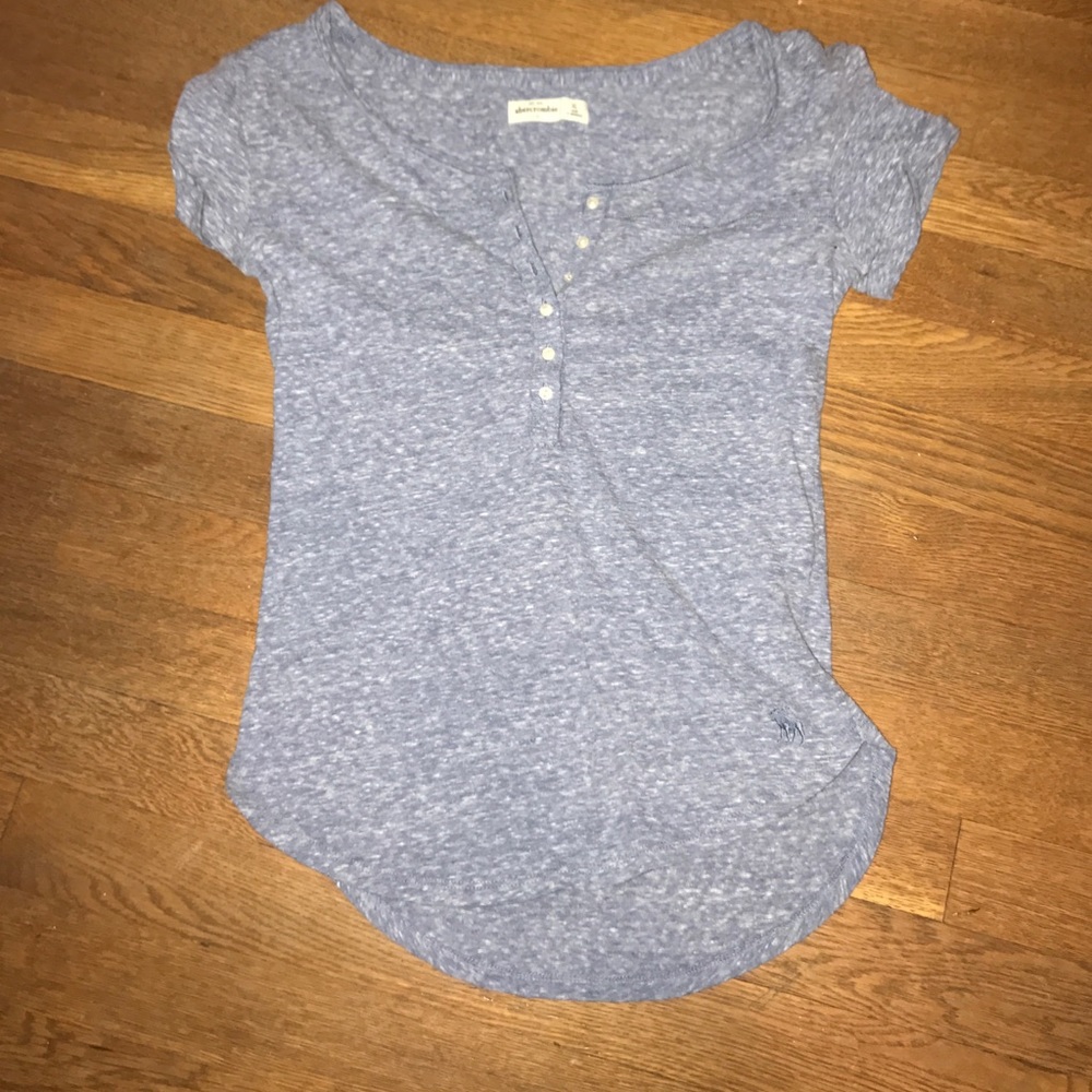 A short sleeve blue/gray shirt