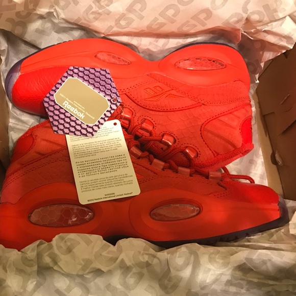 Limited Edition(Teyana Taylor) Red October Iverson - Picture 4 of 5
