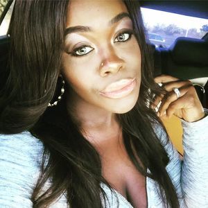 Meet your Posher, Natalie