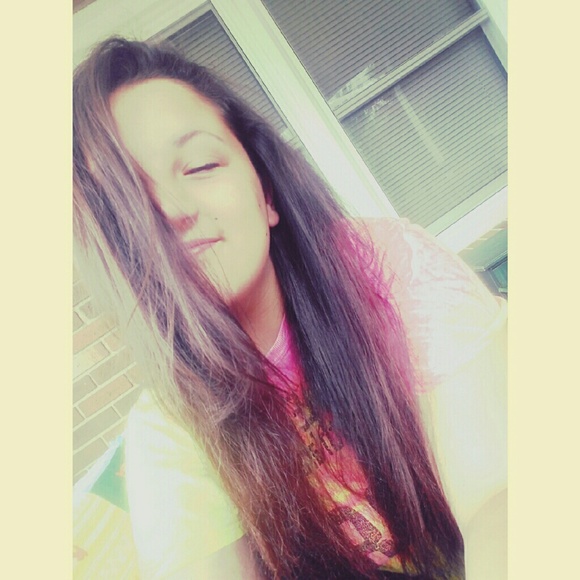 Meet your Posher, Emily - Picture 1 of 1