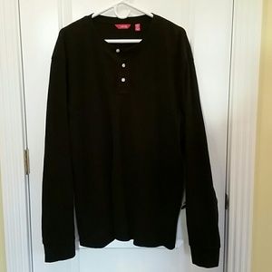 Izod Waffle-Knit Henley