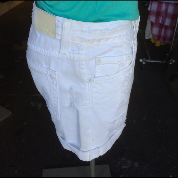 RAILS Mid-rise white denim shorts