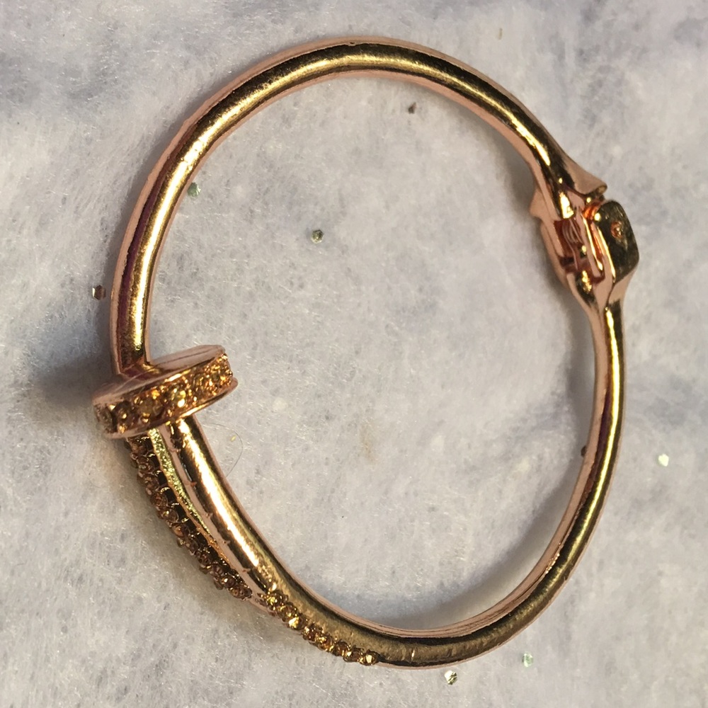 (O3) Gold Nail Bracelet - Picture 4 of 5