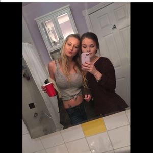 Meet your Posher, Caitlin