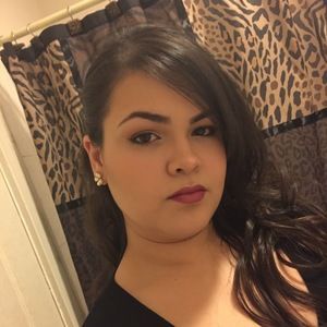 Meet your Posher, Aisha