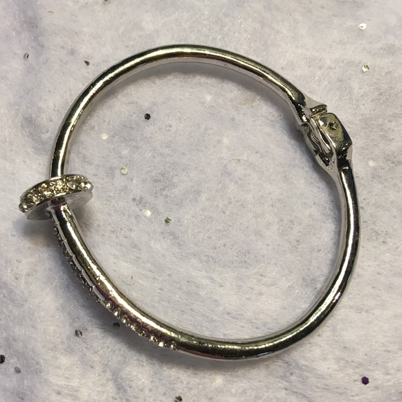 (O3) Silver Nail Bracelet - Picture 4 of 6