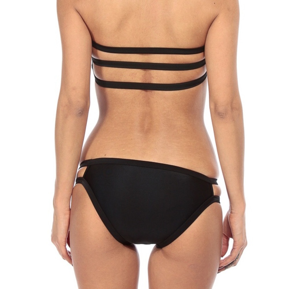 ✨BLACK 2 PIECE SWIM SET✨ - Picture 2 of 3