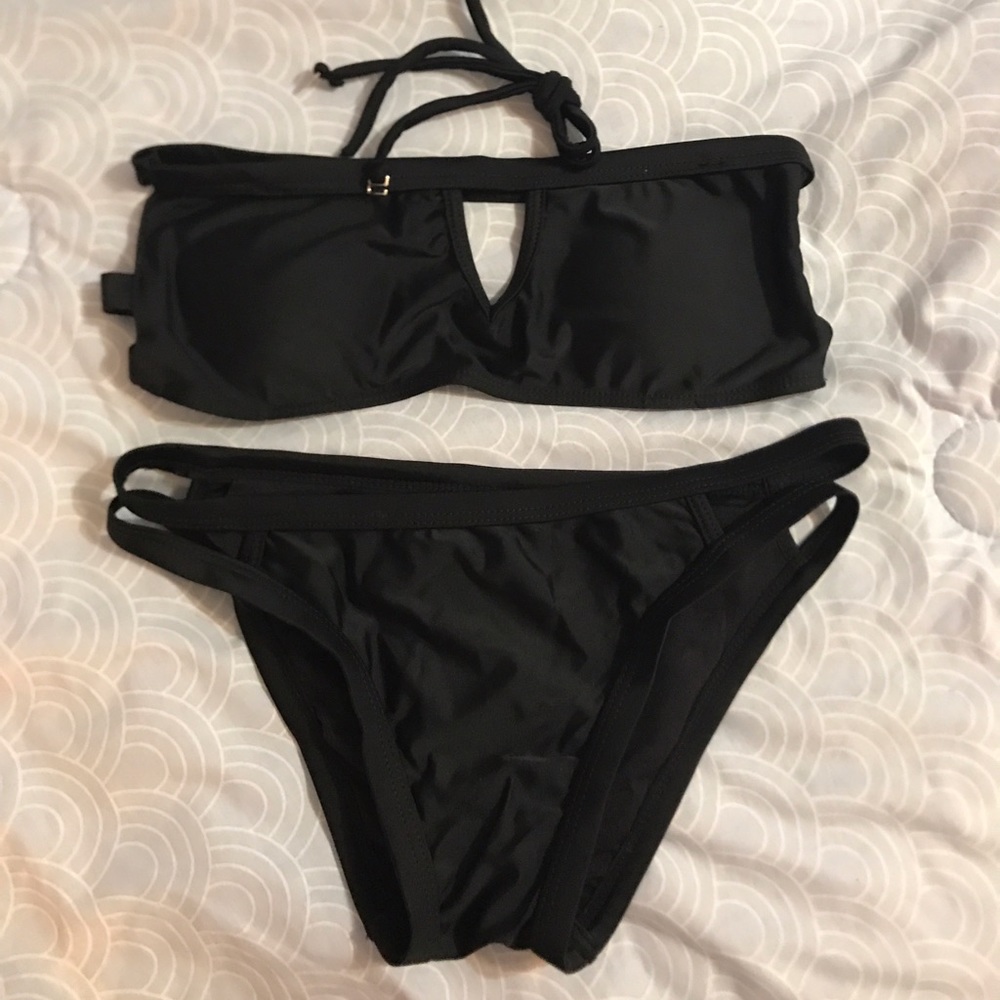 ✨BLACK 2 PIECE SWIM SET✨ - Picture 3 of 3