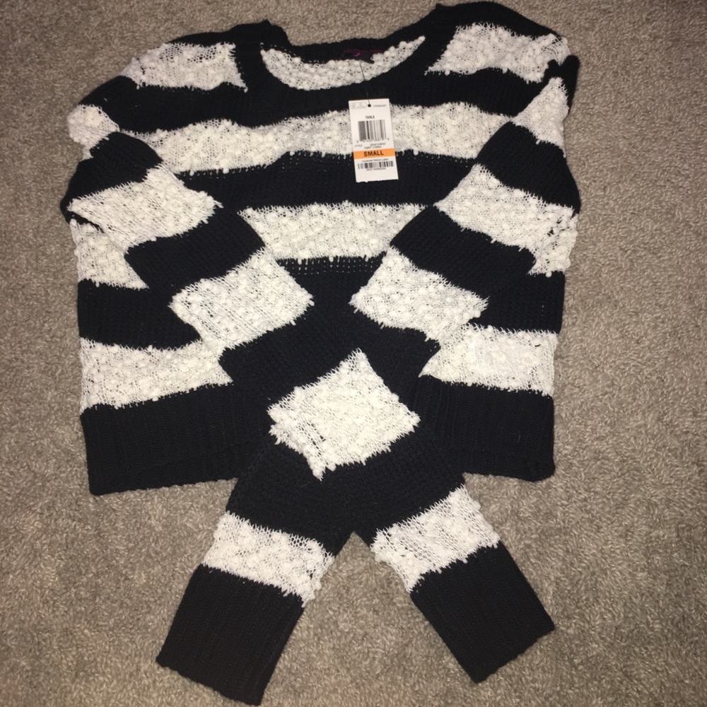 Cropped sweater