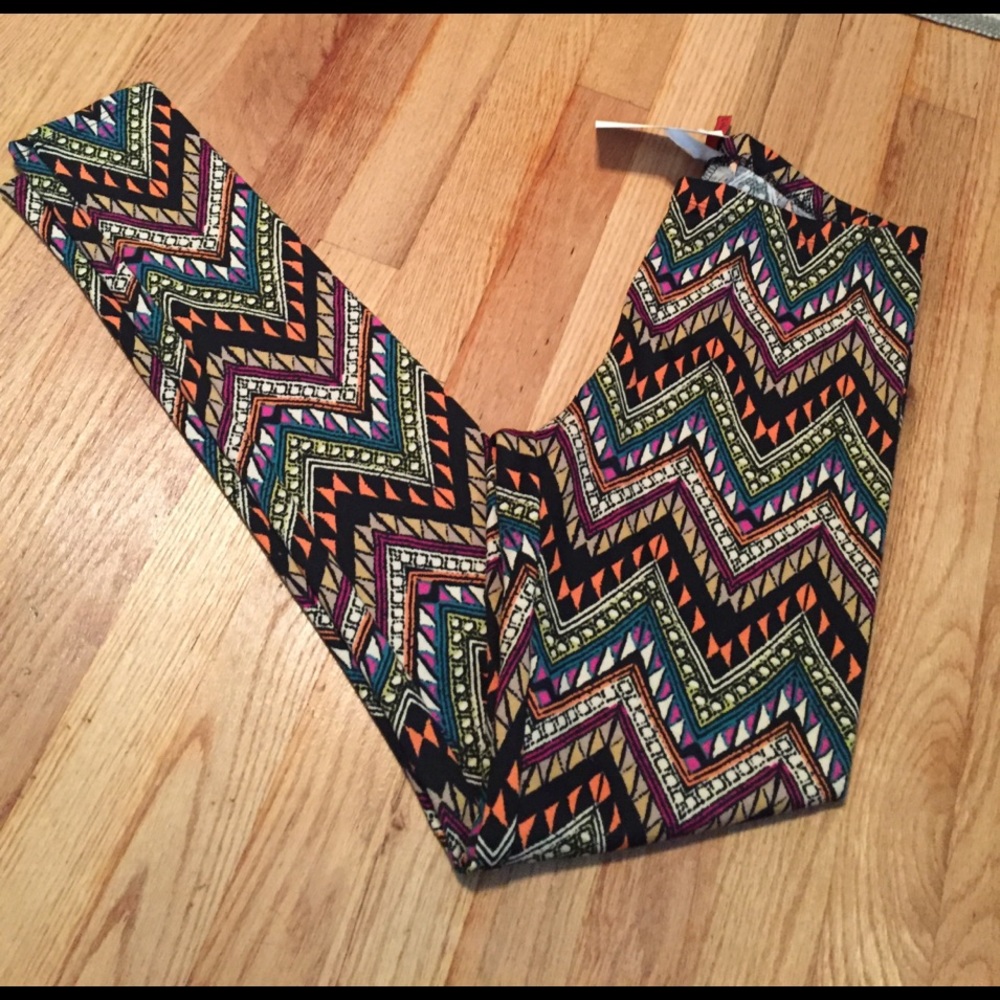 Aztec print leggings