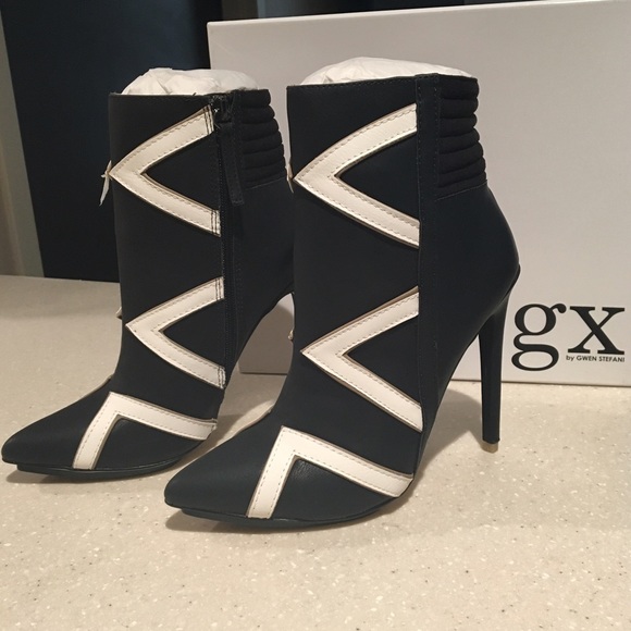 GX by Gwen Stefani Shoes - 🚨SALE!🚨Gwen Stefani Booties. NEVER WORN