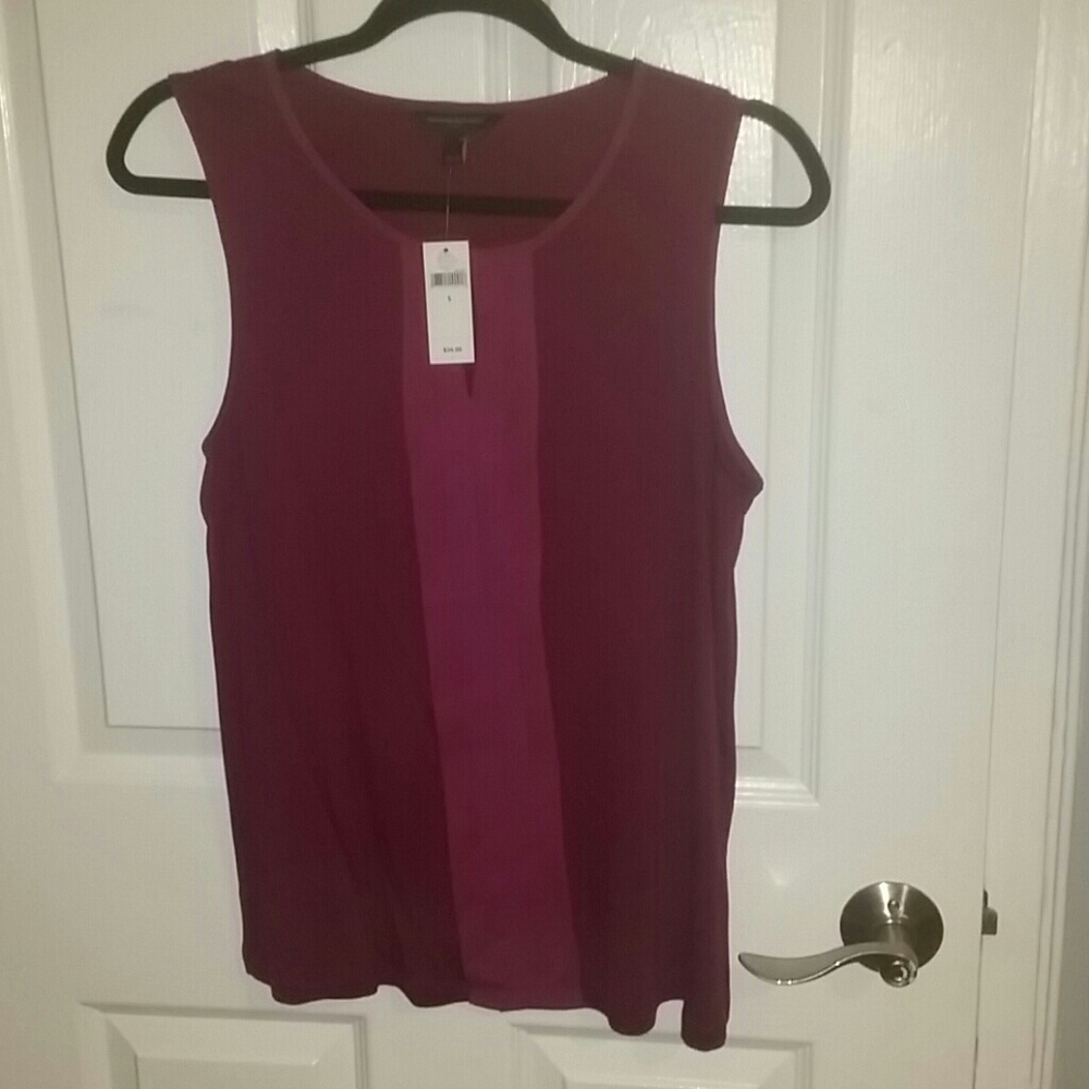 SOLD!!! Banana Republic Sleeveless Top.
