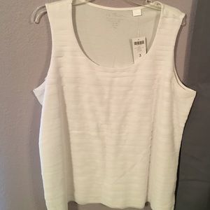 🥂HP 09/12🥂Chico's white pleated sleeveless top