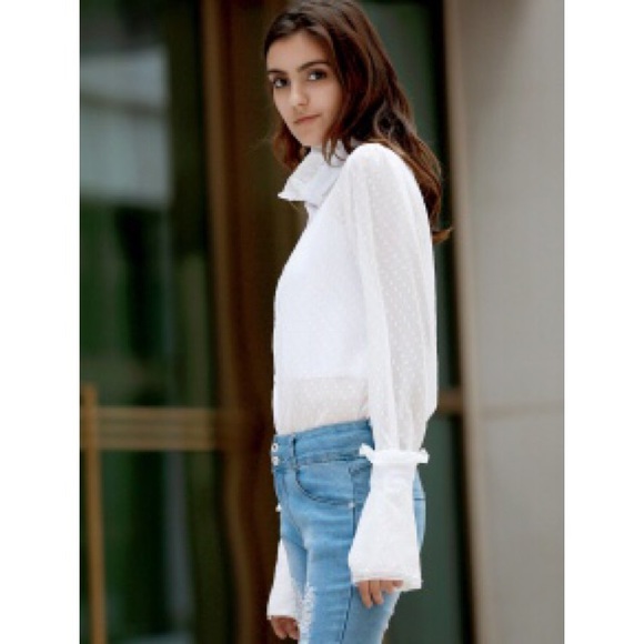 [Boutique] frilled neckline dotted shirt - Picture 5 of 6