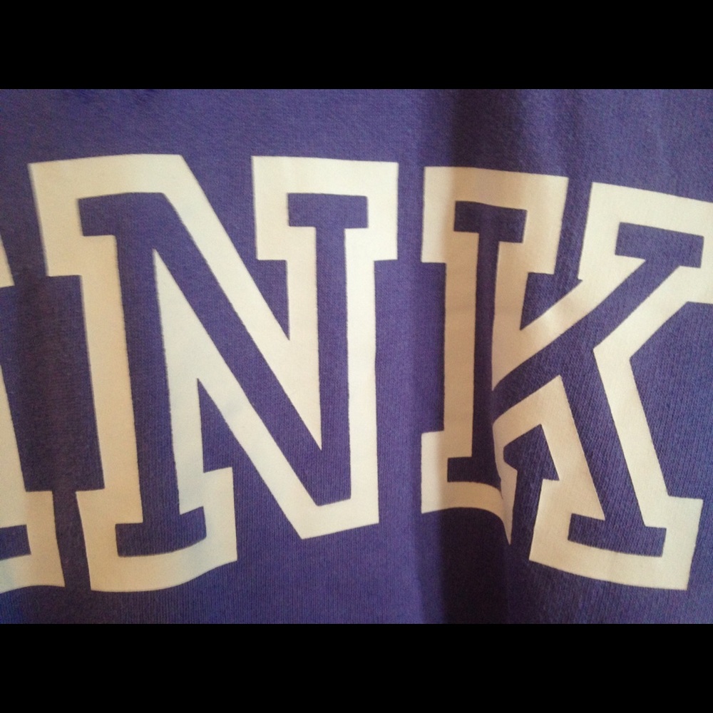 🚫SOLD🚫 VS Pink Crew - Picture 3 of 4