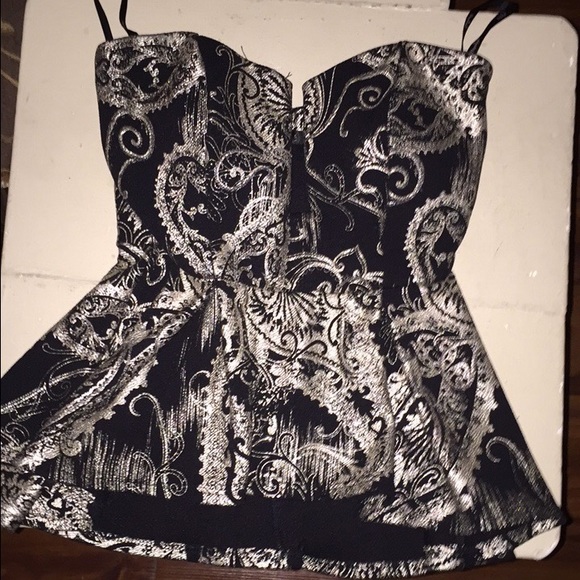 Black and gold low v neck top - Picture 1 of 4