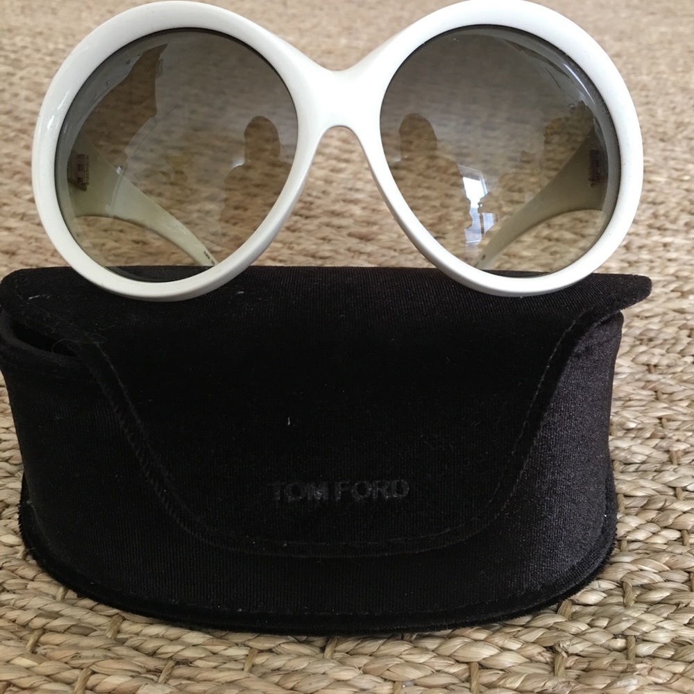 Tom Ford over size cream glasses