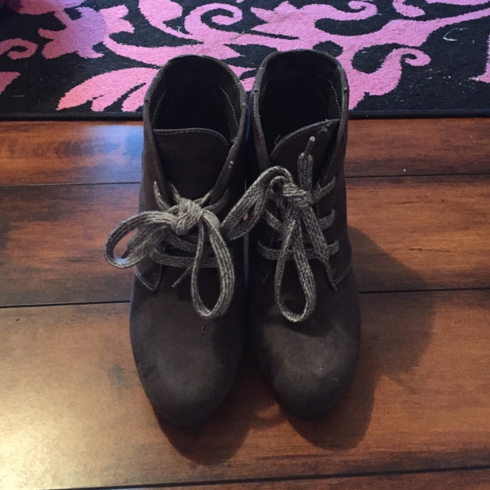 Never worn (: