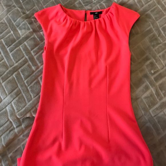 Like new H&M bodycon dress - Picture 3 of 3