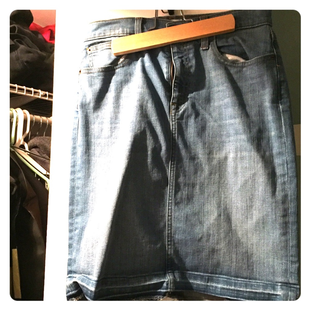Denim pencil skirt