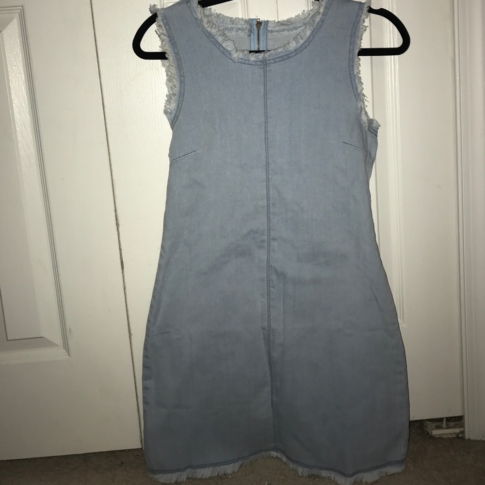 TWO HOUR SALE Forever 21 Denim Short Dress