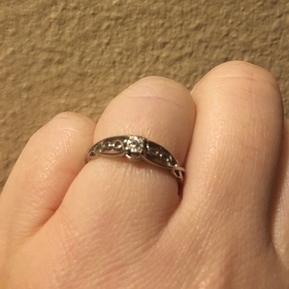Knot-work white gold ring