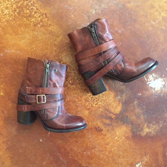 *SOLD* FREEBIRD by Steve Madden Bama bootie! - Picture 3 of 5