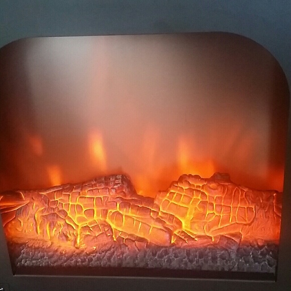 Meet your Posher, Cassandra - Picture 1 of 1