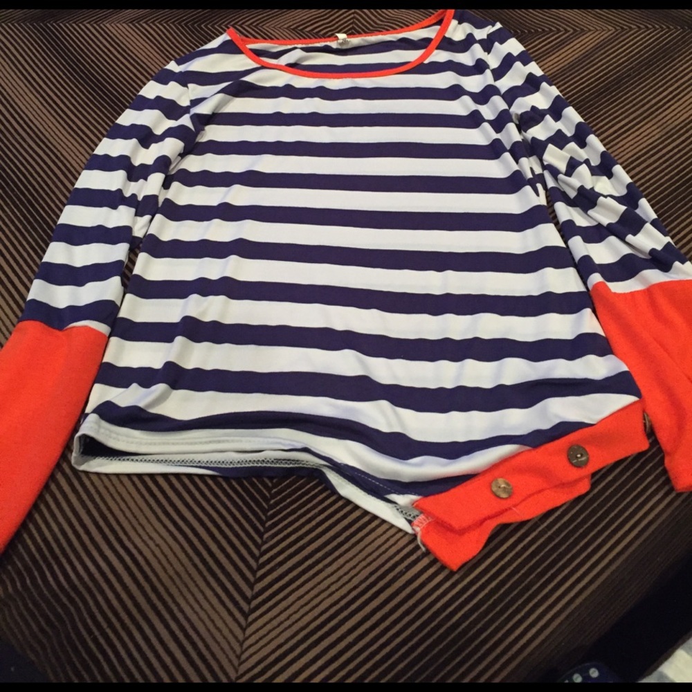 Long sleeved shirt