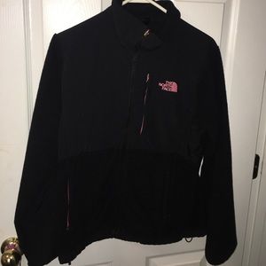 Must go!! Women's The North Face Jacket