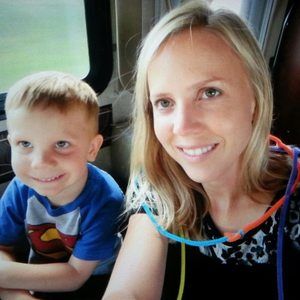 Meet your Posher, Hilary