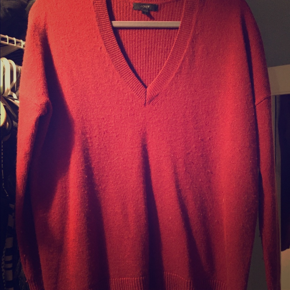 Brown tunic vneck sweater