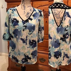 Flowy floral shirt v neck blouse