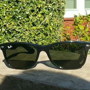 Ray-Ban wayfarer 52mm